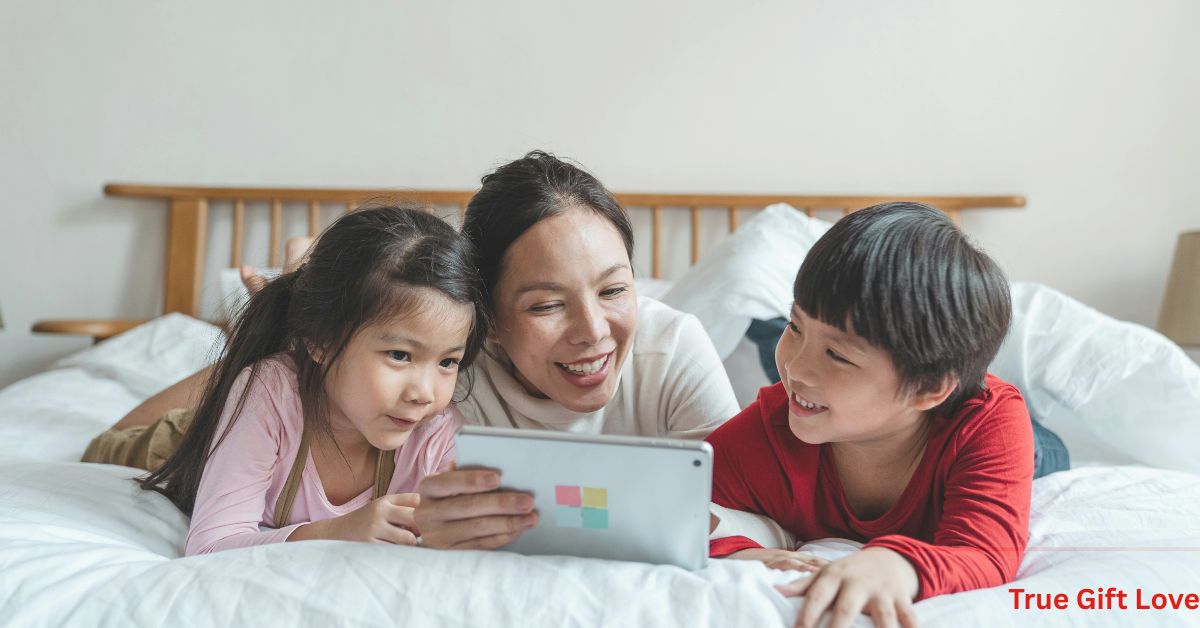 balancing screen time and family time